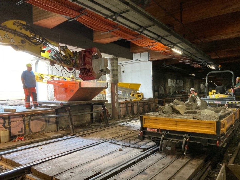 Entsorgung der 3500 Tonnen Gleischotter und 600 Tonnen Betonabbruch durch Saubermacher Bau Recycling & Entsorgung